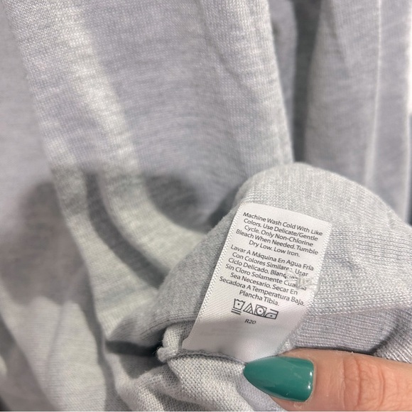 Time & Tru Gray Cardigan size M - Picture 10 of 10